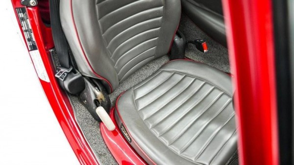 Редкий коллекционный автомобиль Corbin Sparrow продали всего за 660 000 рублей